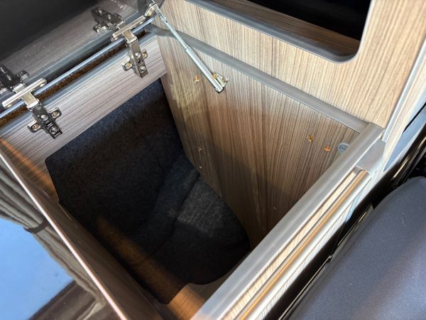 Volkswagen Camper 373120325