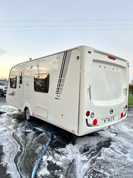 ✨STUNNING SWIFT CHARISMA 4 BERTH FIXED BED✨ 373226857