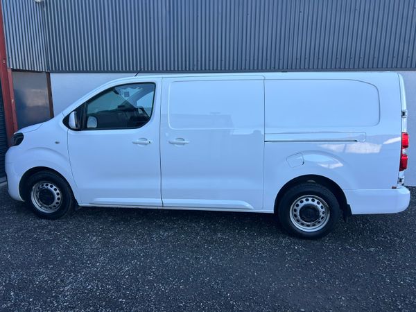2021 Toyota Proace - Reverse cam & A/C 373434409
