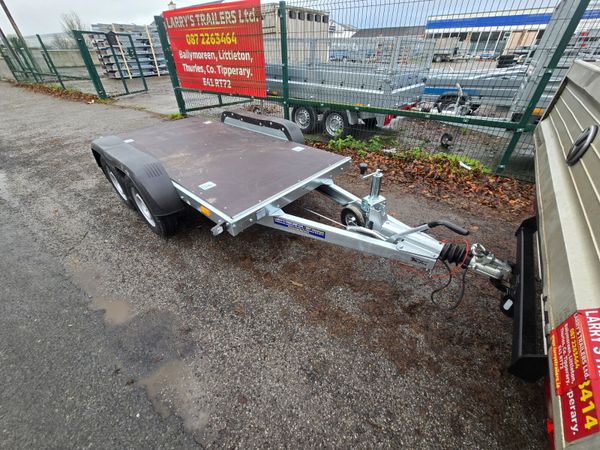 generator trailer 373769444