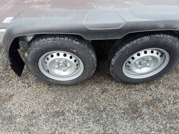 generator trailer 373769437