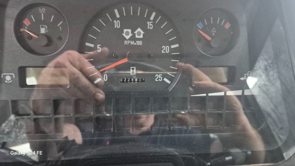 MF6120 2WD 373720851