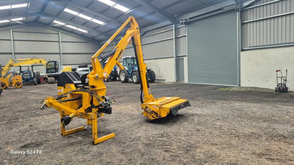 MCCONNEL PA55 Hy Reach 373722682