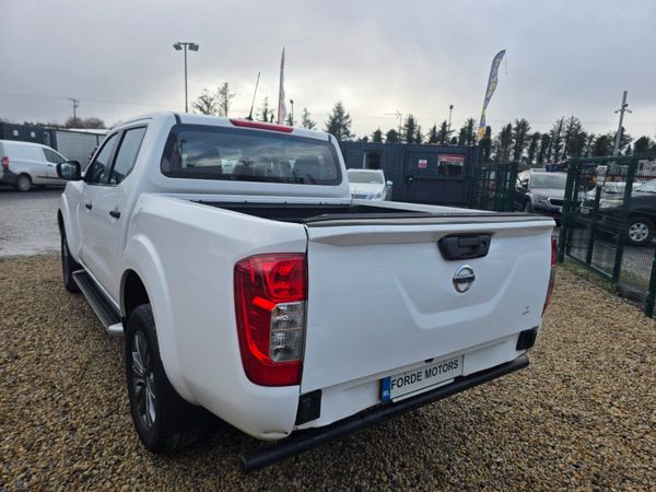 Nissan Navara 2019 373960616