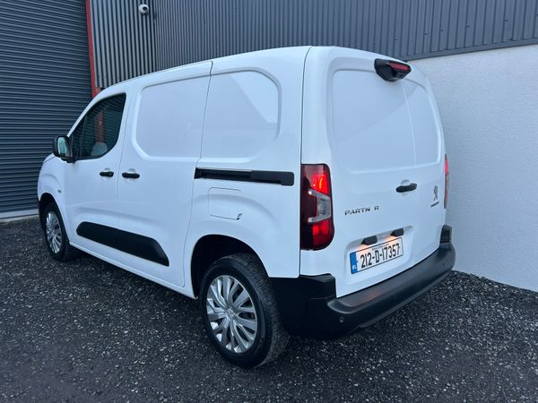 2021 Peugeot Partner 'Enterprise 374166353