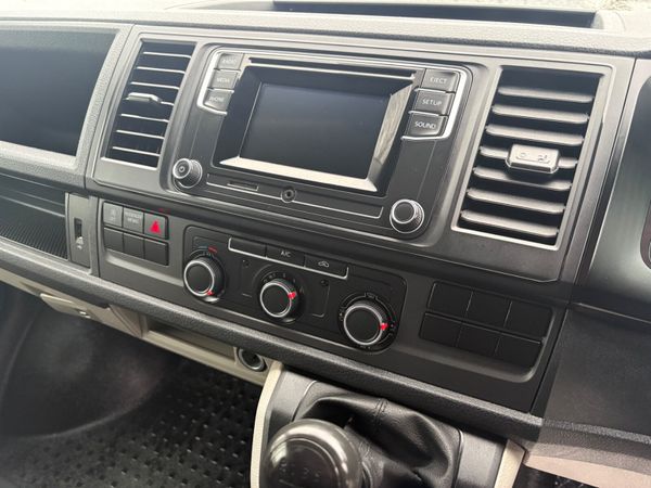 Volkswagen Transporter 374102809