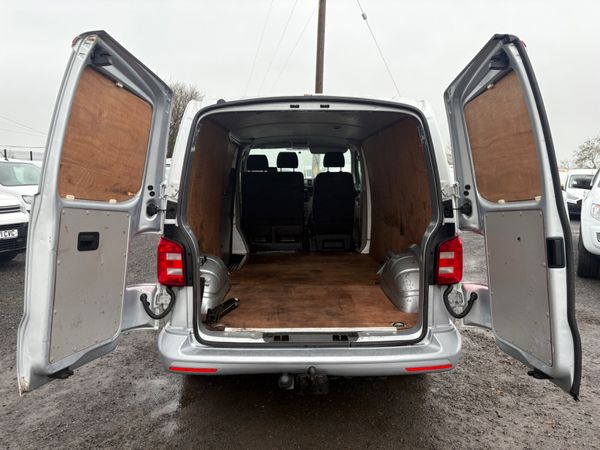 Volkswagen Transporter 374102814