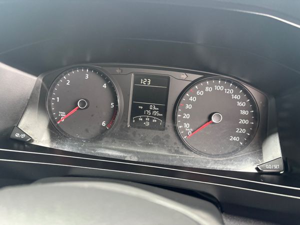 Volkswagen Transporter 374102817