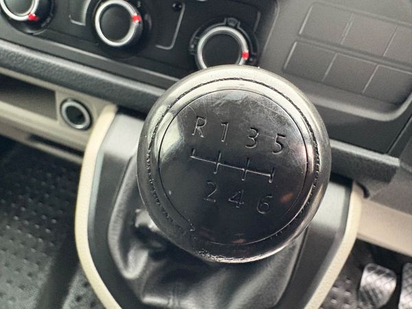 Volkswagen Transporter 374102826