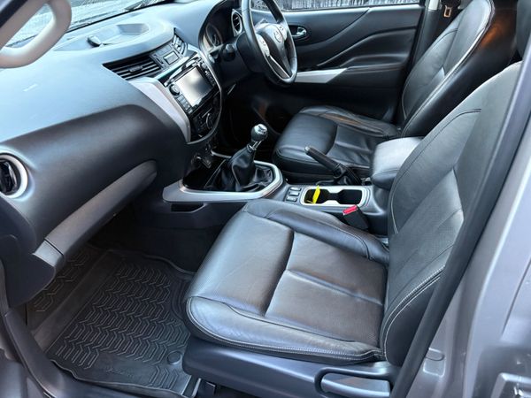 Nissan Navara 374113512