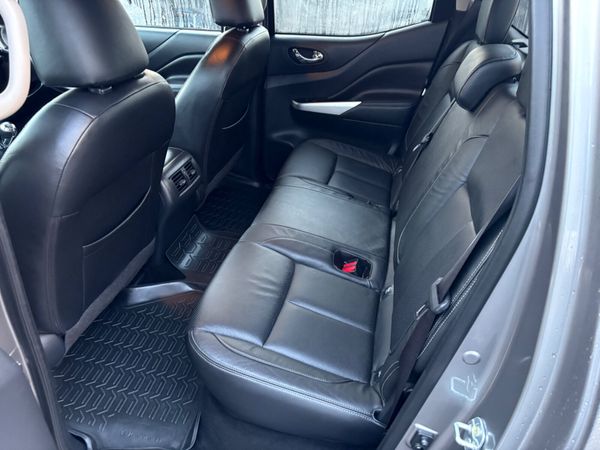 Nissan Navara 374113514