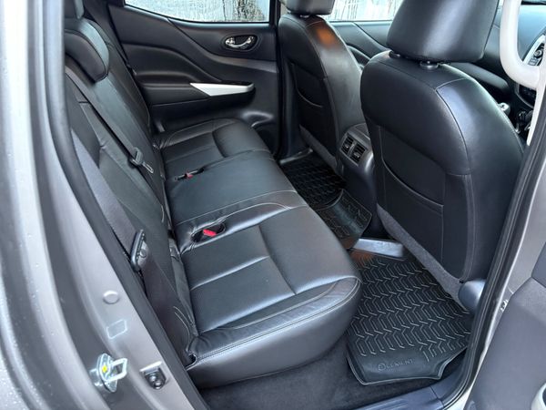 Nissan Navara 374113516