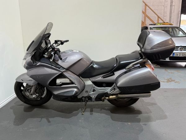 Honda Pan European ST1300 374292307