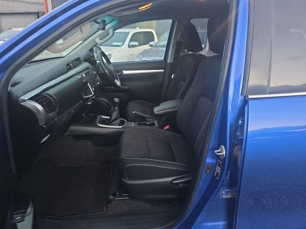 Toyota Hilux 2.4 D4D Invincible 374310777