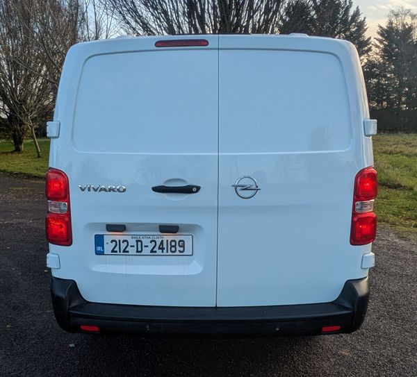 Opel Vivaro LOW KMS/ NEW DOE 11/26 374462305