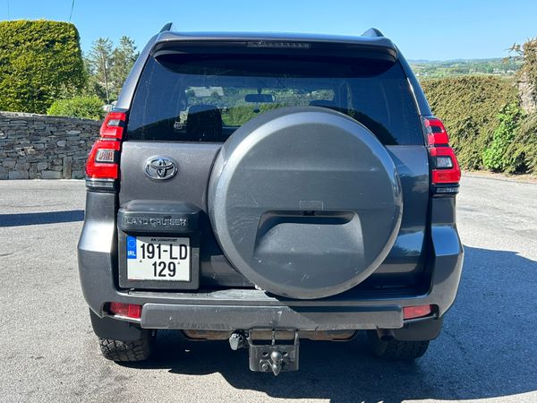 Selection of Landcruiser Short wheel bases 374483545