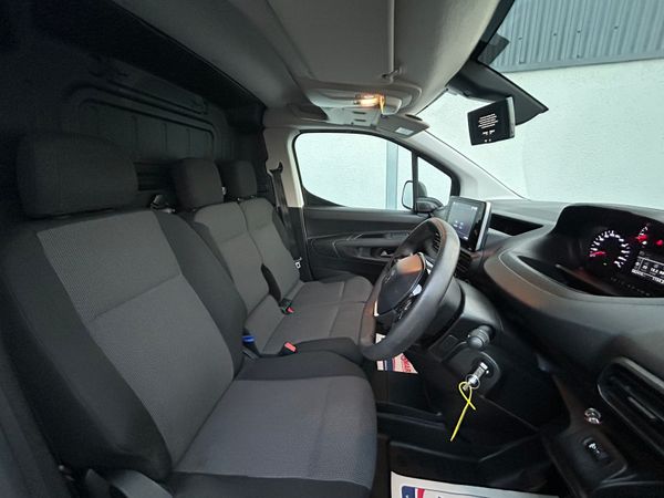 2021 Peugeot Partner 82kms - Professional 374591324