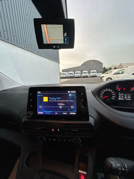2021 Peugeot Partner 82kms - Professional 374591326