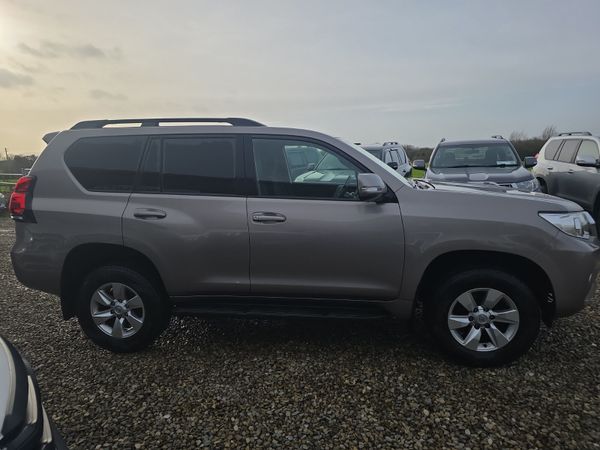 Toyota Land Cruiser LC GX LWB 374597932