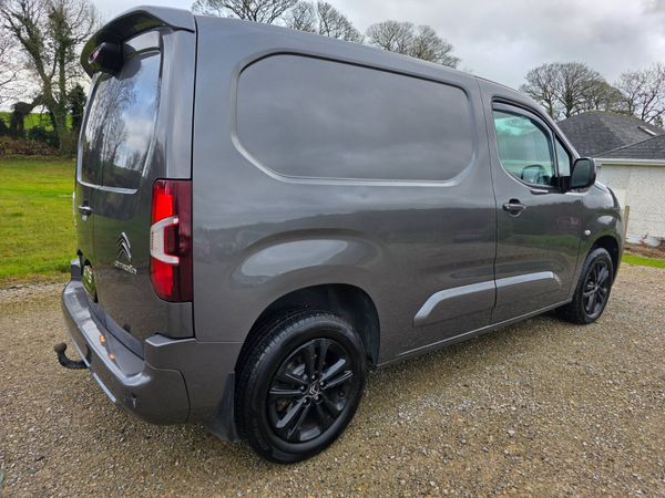 Automatic 2021 Citroën Berlingo Driver 374530003