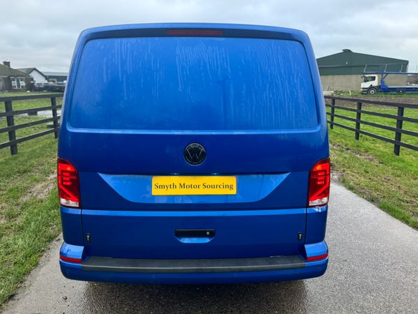 211 Vw Transporter Highline RAVENNA Blue**** 374531203
