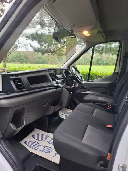 Ford Transit 2020 Curtain side Box Body DOE 12/26 374664403