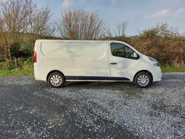 Renault Trafic 212 LWB 2.0L Showroom Con LOW Milea 374631783