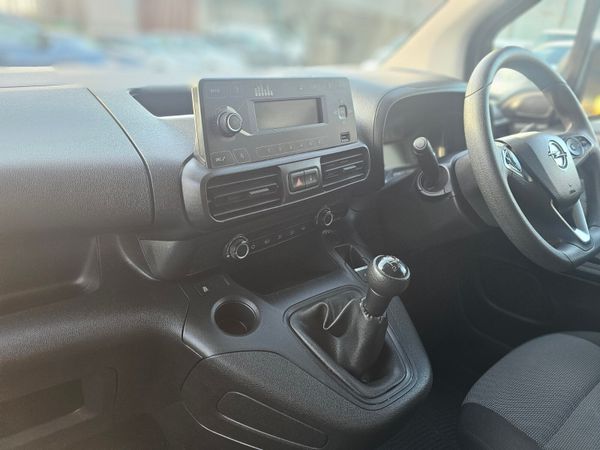 OPEL COMBO // NEW CVRT // 3 SEATS 374634400