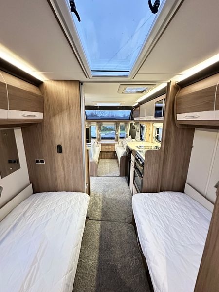 ✨2020 COACHMAN VIP 545 4 BERTH FIXED SINGLE BEDS ✨ 374848608