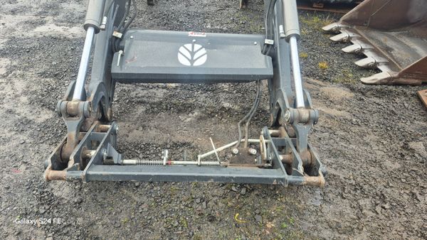 New Holland TL760 loader 375104875