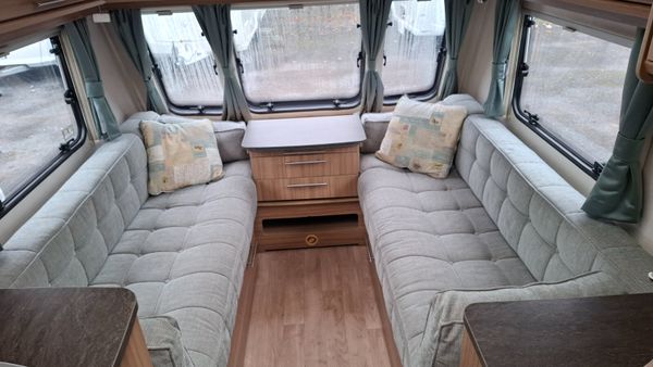 Lunar Quasar 4 berth caravan 375131386