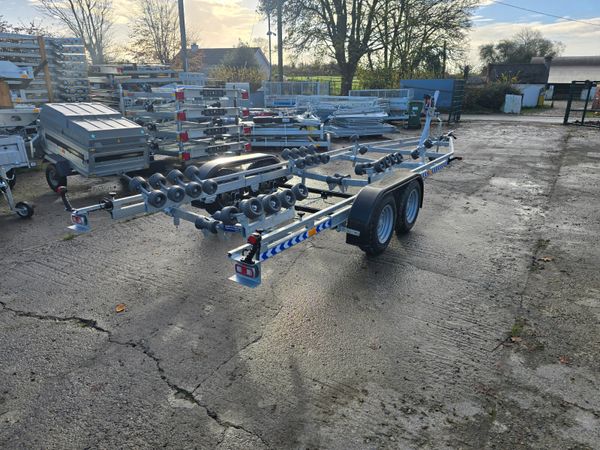 Boat trailers 375389448