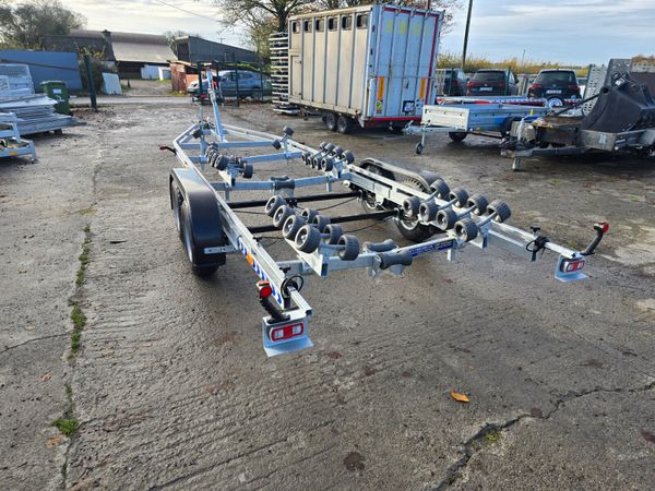 Boat trailers 375389449