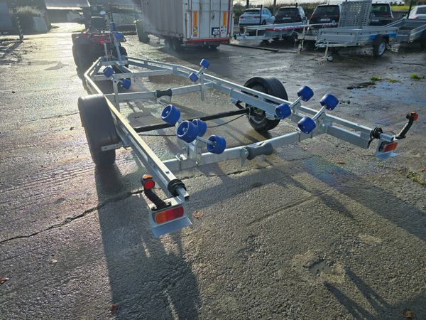 Boat trailers 375389431