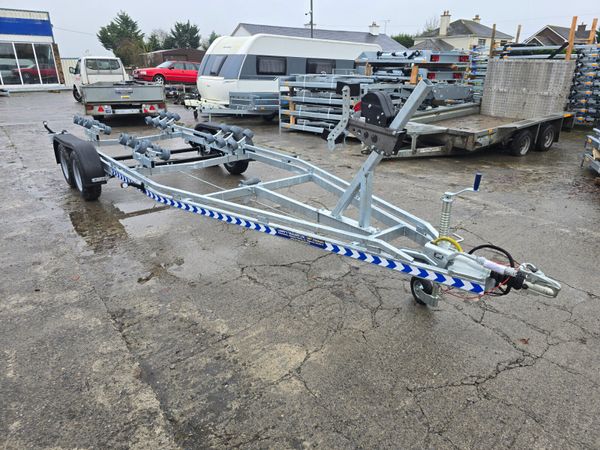 Boat trailers 375389435