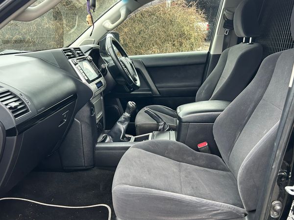 2018 Toyota landcruiser LWB Manual 375623427