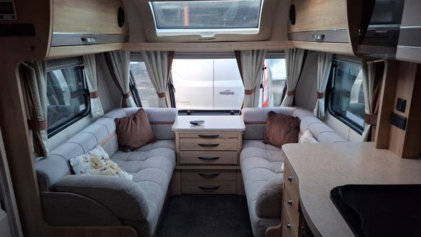 Elddis Crusader Caravan Island bed 375737707