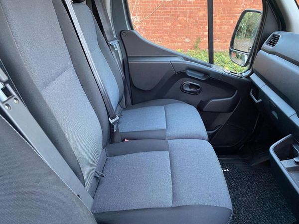 Renault Master 2022 auto A/C 375890621