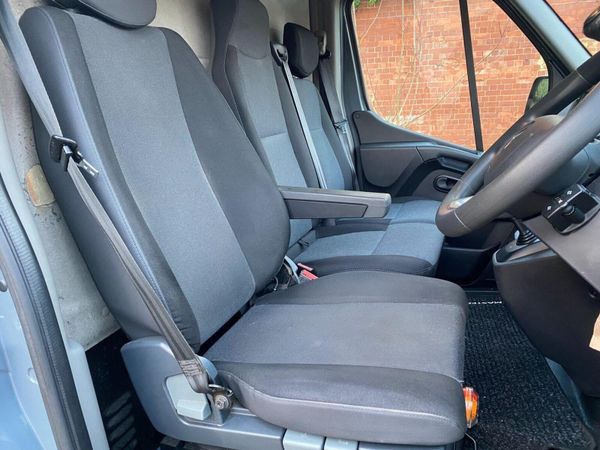 Renault Master 2022 auto A/C 375890622