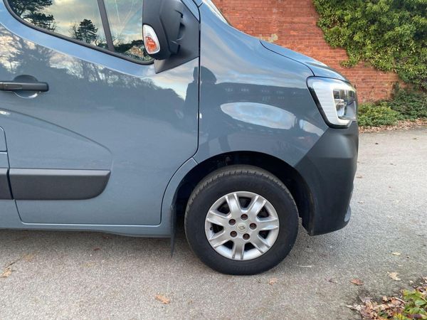 Renault Master 2022 auto A/C 375890626