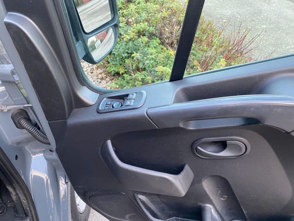 Renault Master 2022 auto A/C 375890627