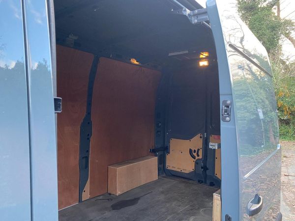 Renault Master 2022 auto A/C 375890629