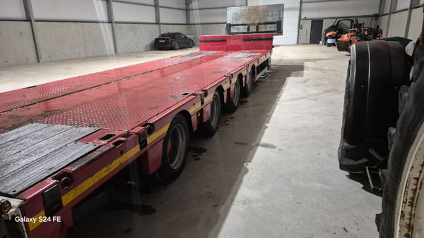 Max low ride trailer 376042786