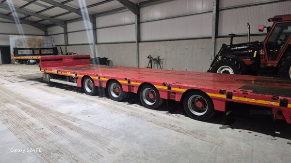 Max low ride trailer 376042787