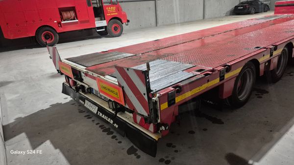 Max low ride trailer 376042788