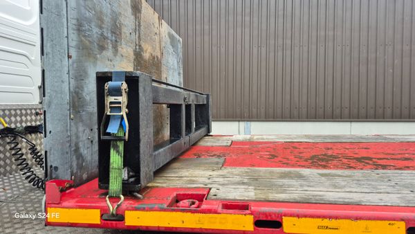 Max low ride trailer 376042962