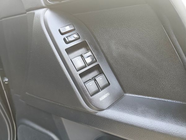 TOYOTA LANDCRUISER LWB // LEATHER AND REVERSE CAM 376073320