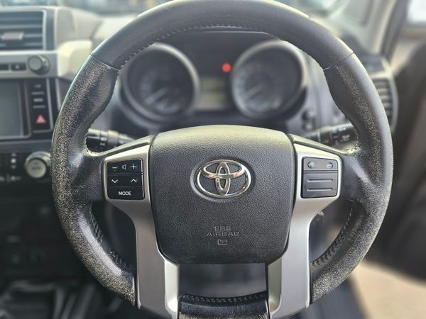 TOYOTA LANDCRUISER LWB // LEATHER AND REVERSE CAM 376073322