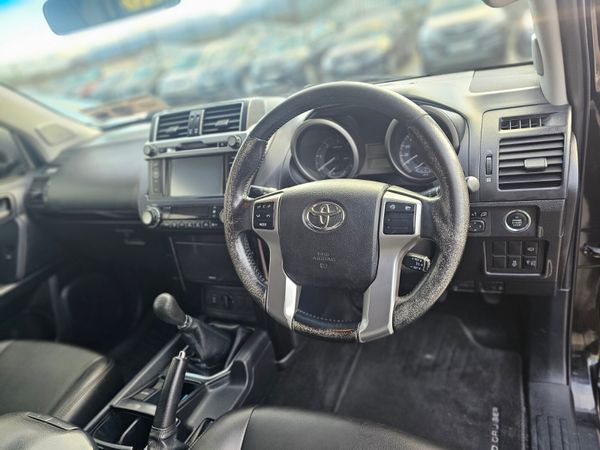 TOYOTA LANDCRUISER LWB // LEATHER AND REVERSE CAM 376073473