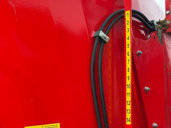 Redrock Diet Feeder VM14 Tub feeder***** Like New 376081018